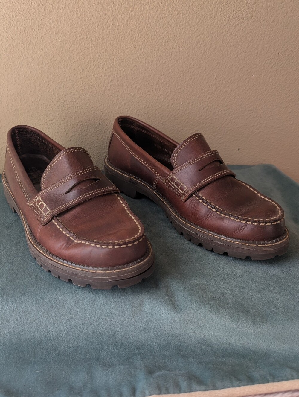 Vintage G.H. Bass & Co. Brown Leather Lug-Sole Penny Loafers